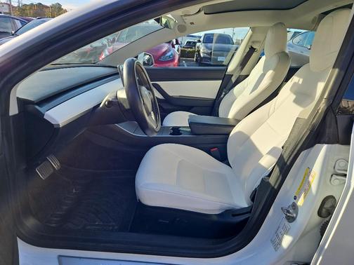 2020 Tesla Model 3 Long Range