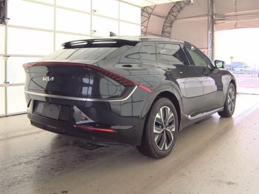 2024 Kia EV6 Wind