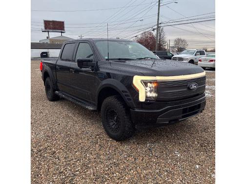 2024 Ford F-150 Lightning LARIAT