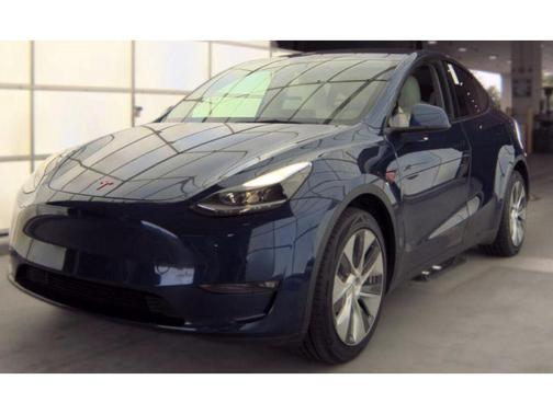 Deep Blue Metallic 2022 Tesla Model Y Long Range