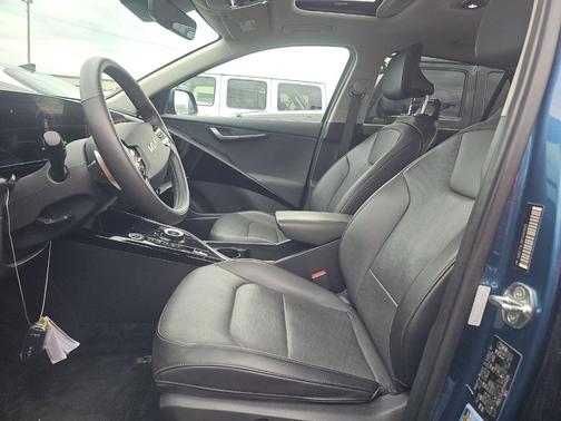 Mineral Blue 2023 Kia Niro EV Wave