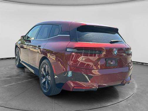 Aventurin Red Metallic 2024 BMW iX xDrive50