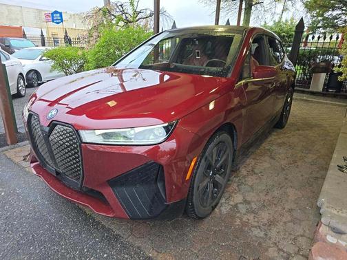 Aventurin Red Metallic 2024 BMW iX xDrive50