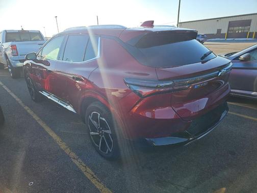2025 Chevrolet Equinox EV LT