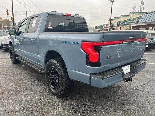 2023 Ford F-150 Lightning Platinum