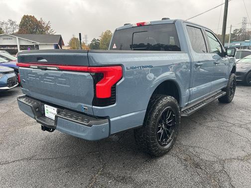 2023 Ford F-150 Lightning Platinum