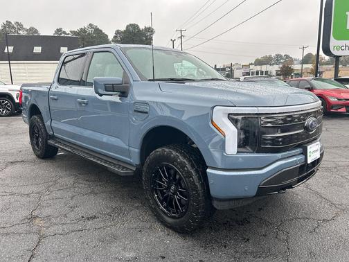 2023 Ford F-150 Lightning Platinum
