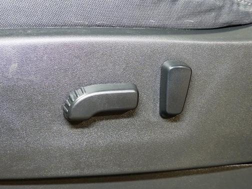 Cardinal Red Tricoat 2022 Nissan Frontier SV