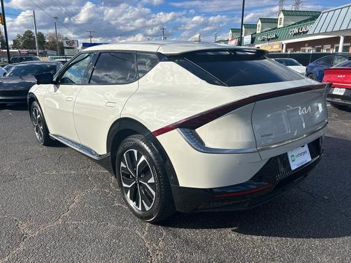 2022 Kia EV6 Wind