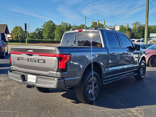 2023 Ford F-150 Lightning LARIAT