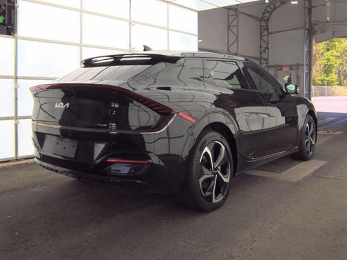 Aurora Black Pearl 2024 Kia EV6 GT-Line