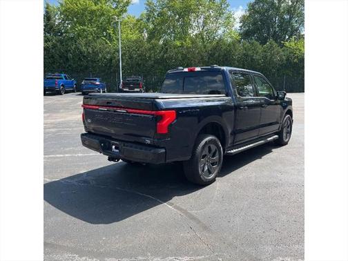 2024 Ford F-150 Lightning LARIAT