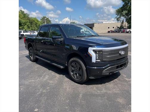 2024 Ford F-150 Lightning LARIAT