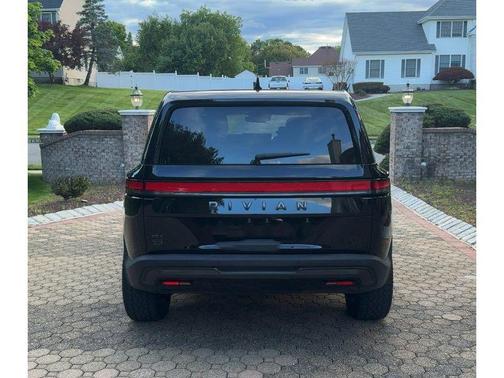 Midnight 2025 Rivian R1S Adventure