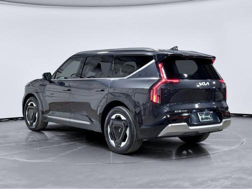 Panthera Metal 2024 Kia EV9 Land