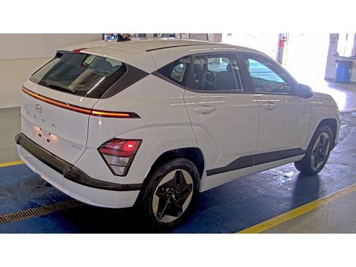 Atlas White 2024 Hyundai KONA EV SE