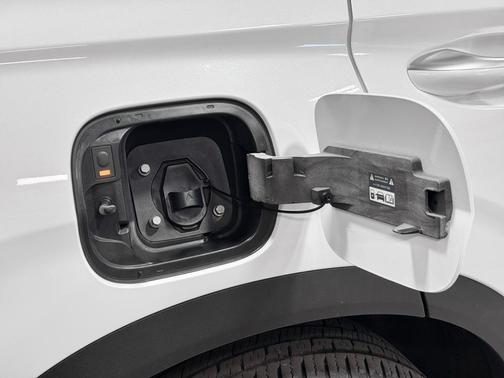 Quartz White 2022 Hyundai Santa Fe Plug-In Hybrid SEL Convenience