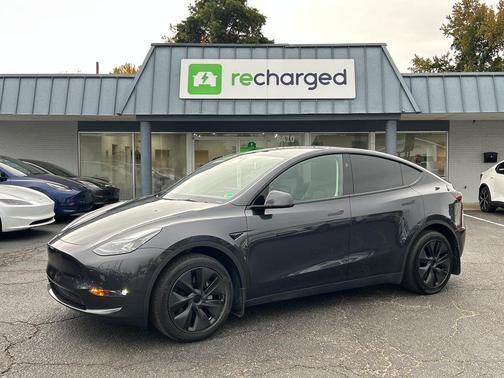 2024 Tesla Model Y Long Range