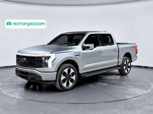 Iconic Silver Metallic 2023 Ford F-150 Lightning Platinum