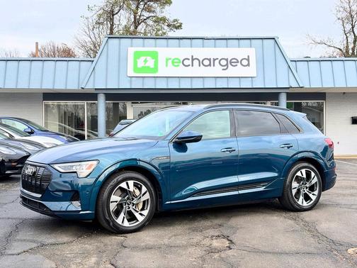 2022 Audi e-tron Premium