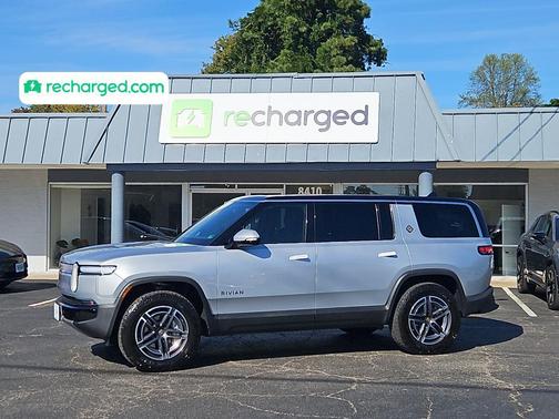 2025 Rivian R1S Adventure