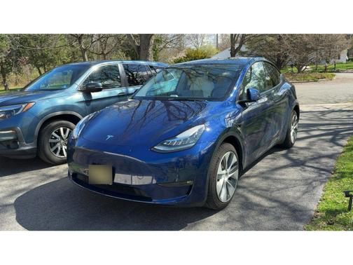 Deep Blue Metallic 2022 Tesla Model Y Long Range