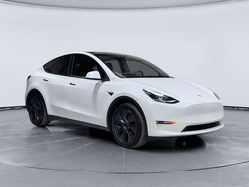 2025 Tesla Model Y Long Range
