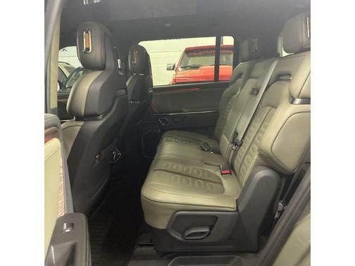 Launch Green 2023 Rivian R1S Launch Edition