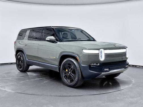 Launch Green 2023 Rivian R1S Launch Edition