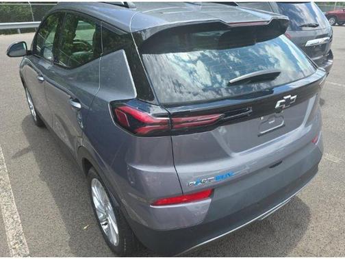 Gray Ghost Metallic 2023 Chevrolet Bolt EUV LT