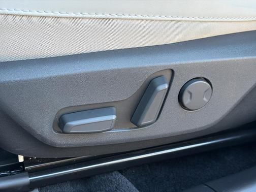 2023 Kia Niro EV Wind