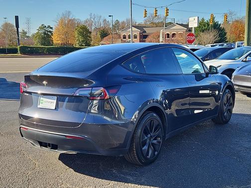 2025 Tesla Model Y Long Range