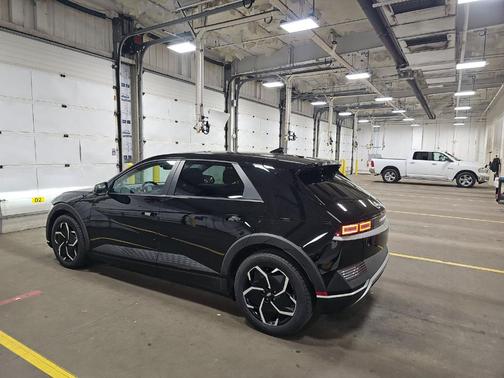 Abyss Black 2024 Hyundai IONIQ 5 SEL