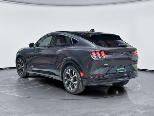 2022 Ford Mustang Mach-E Premium