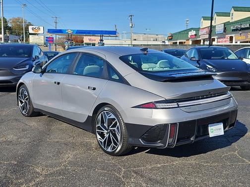 2024 Hyundai IONIQ 6 SEL