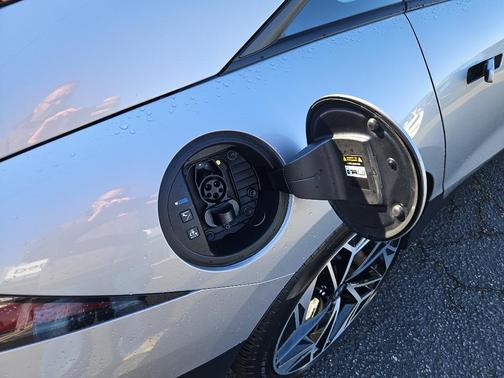 2024 Hyundai IONIQ 6 SEL