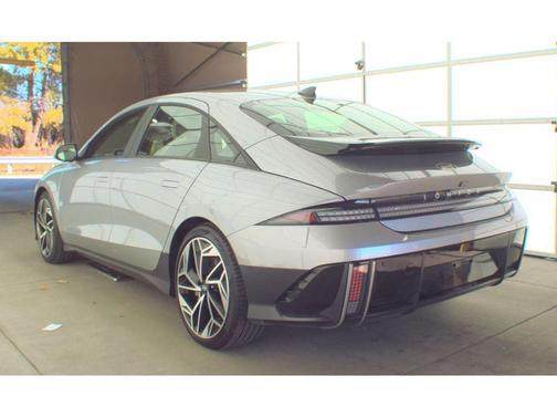 2024 Hyundai IONIQ 6 SEL