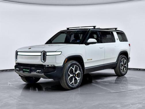 2023 Rivian R1S Adventure