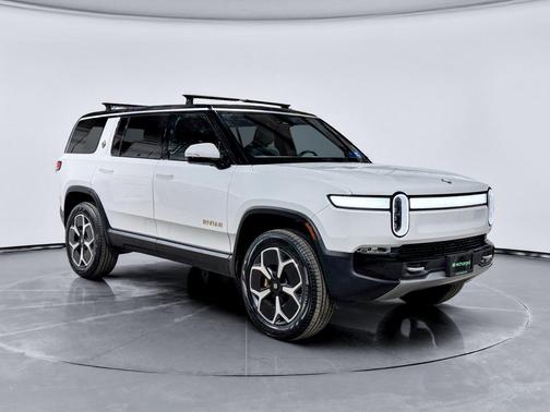 2023 Rivian R1S Adventure
