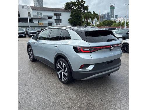 Scale Silver Metallic 2021 Volkswagen ID.4 Pro S
