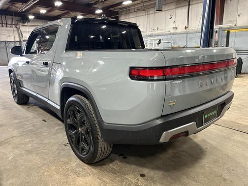 2022 Rivian R1T Adventure Package