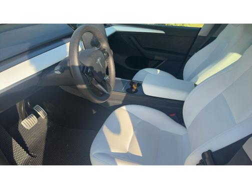 2024 Tesla Model Y Performance