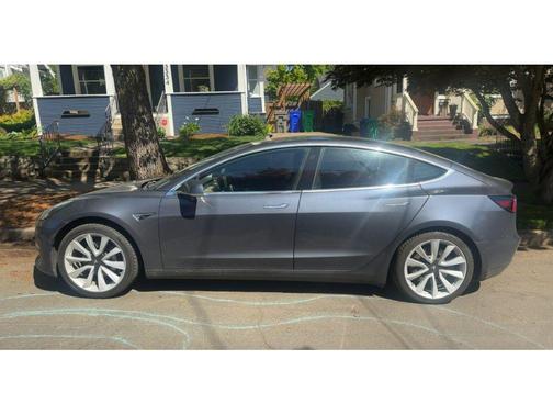 Silver Metallic 2018 Tesla Model 3 Long Range