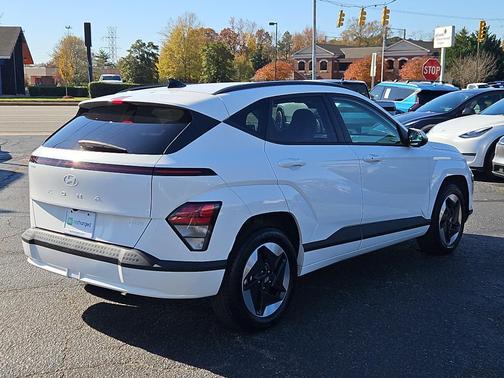 2024 Hyundai KONA EV SEL