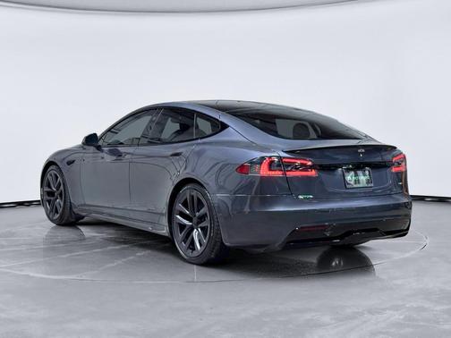 Midnight Silver Metallic 2021 Tesla Model S Plaid