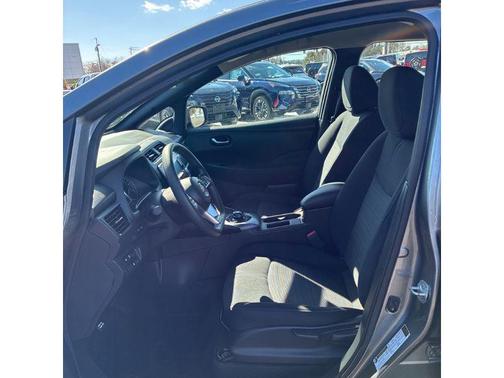 2022 Nissan Leaf S