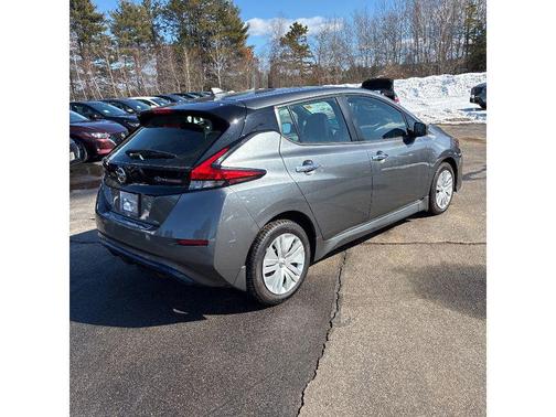 2022 Nissan Leaf S