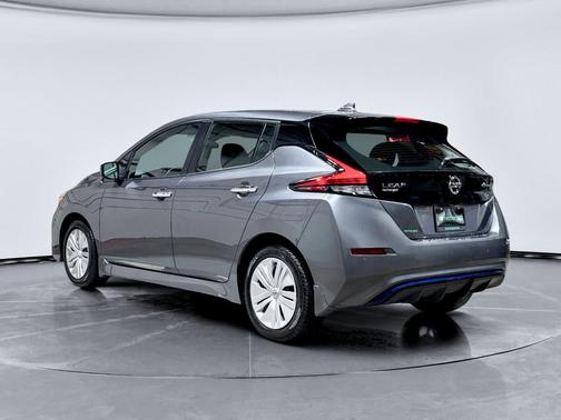 2022 Nissan Leaf S