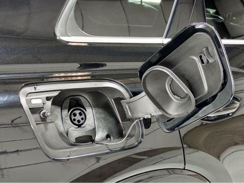 2022 Audi Q4 e-tron Prestige