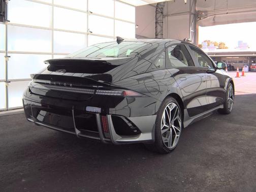 2024 Hyundai IONIQ 6 SEL